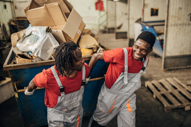 Best Commercial Cleanout Services  in Santa Venetia, CA