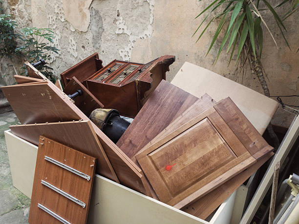 Best Yard Cleanup Services  in Santa Venetia, CA